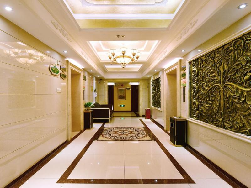 Vienna Hotel Shenzhen Railway Station Exteriör bild